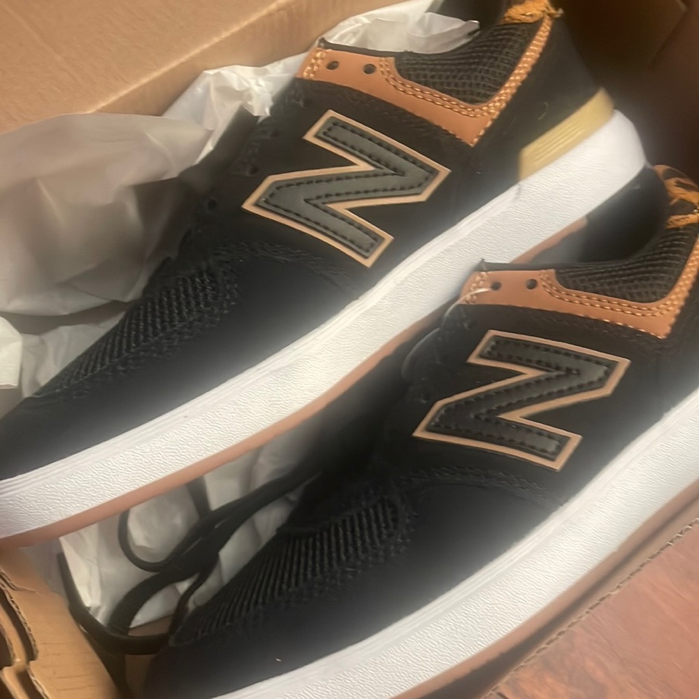New balance shoes